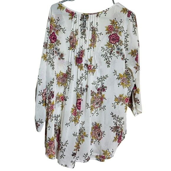 Torrid White Pink Floral Long Sleeve Blouse Top Tunic Pleated Relaxed Size 2 - Picture 2 of 5